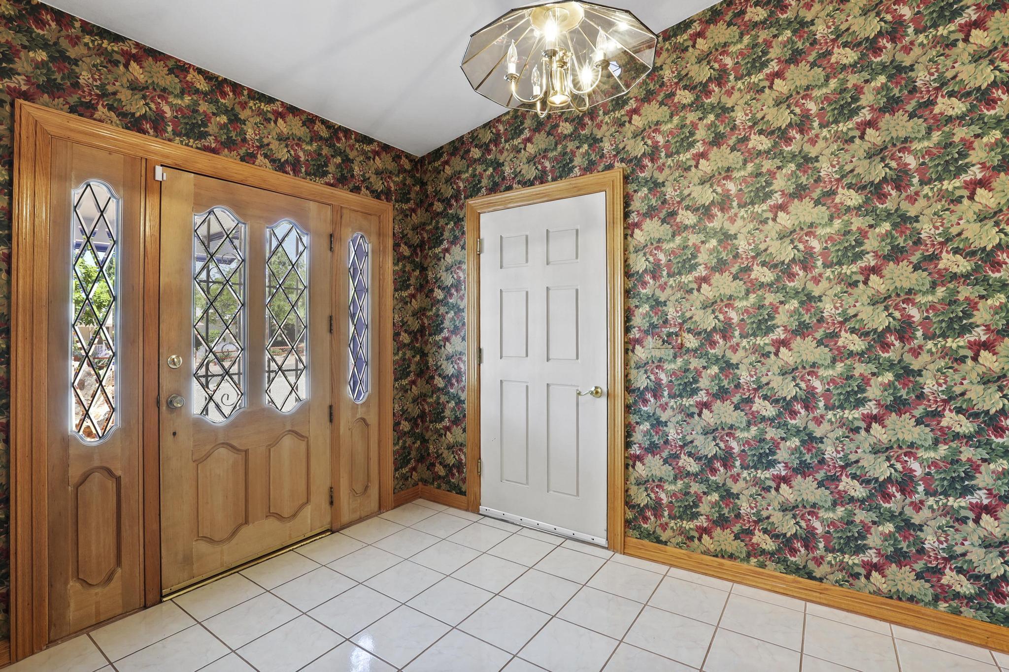 Property Photo: 43 S Hillside Drive AZ 85541