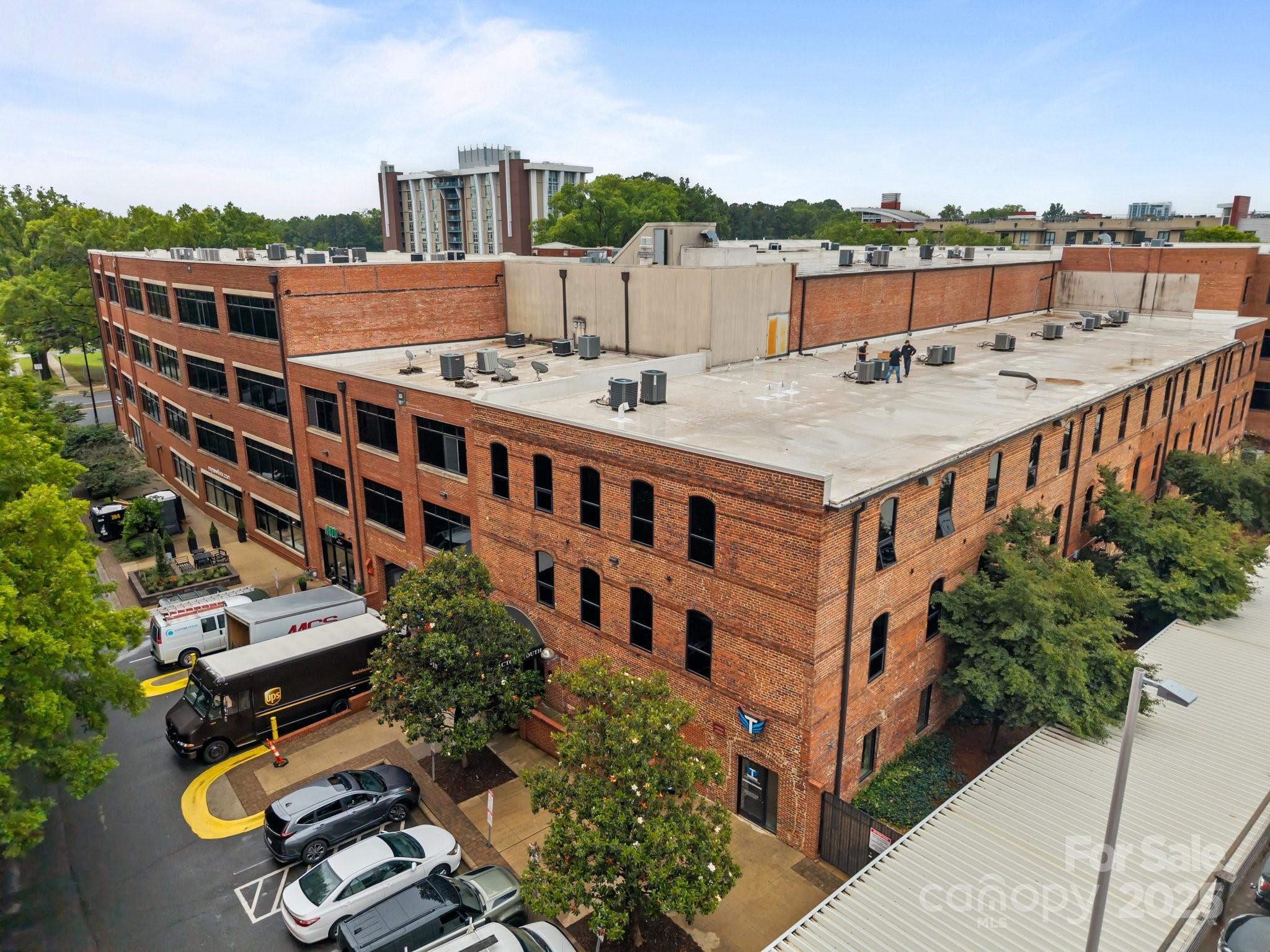 Property Photo: 310 Arlington Avenue 207 NC 28203