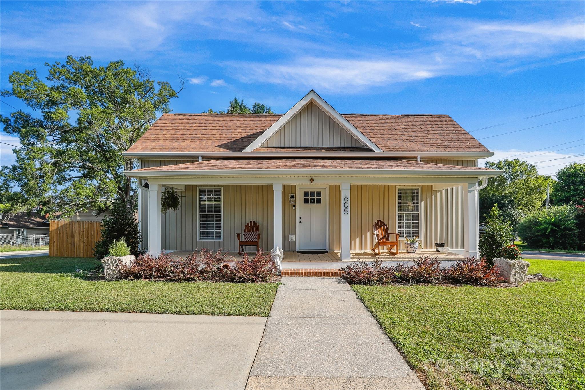 Property Photo:  605 W Mason Street  NC 28001 