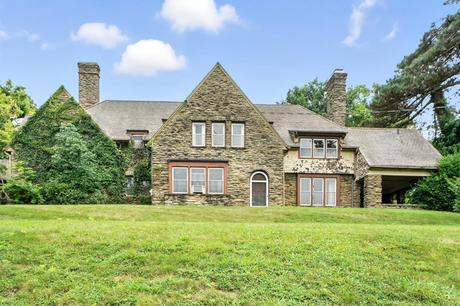 740 N Fred Shuttlesworth Circle  Cincinnati OH 45229 photo