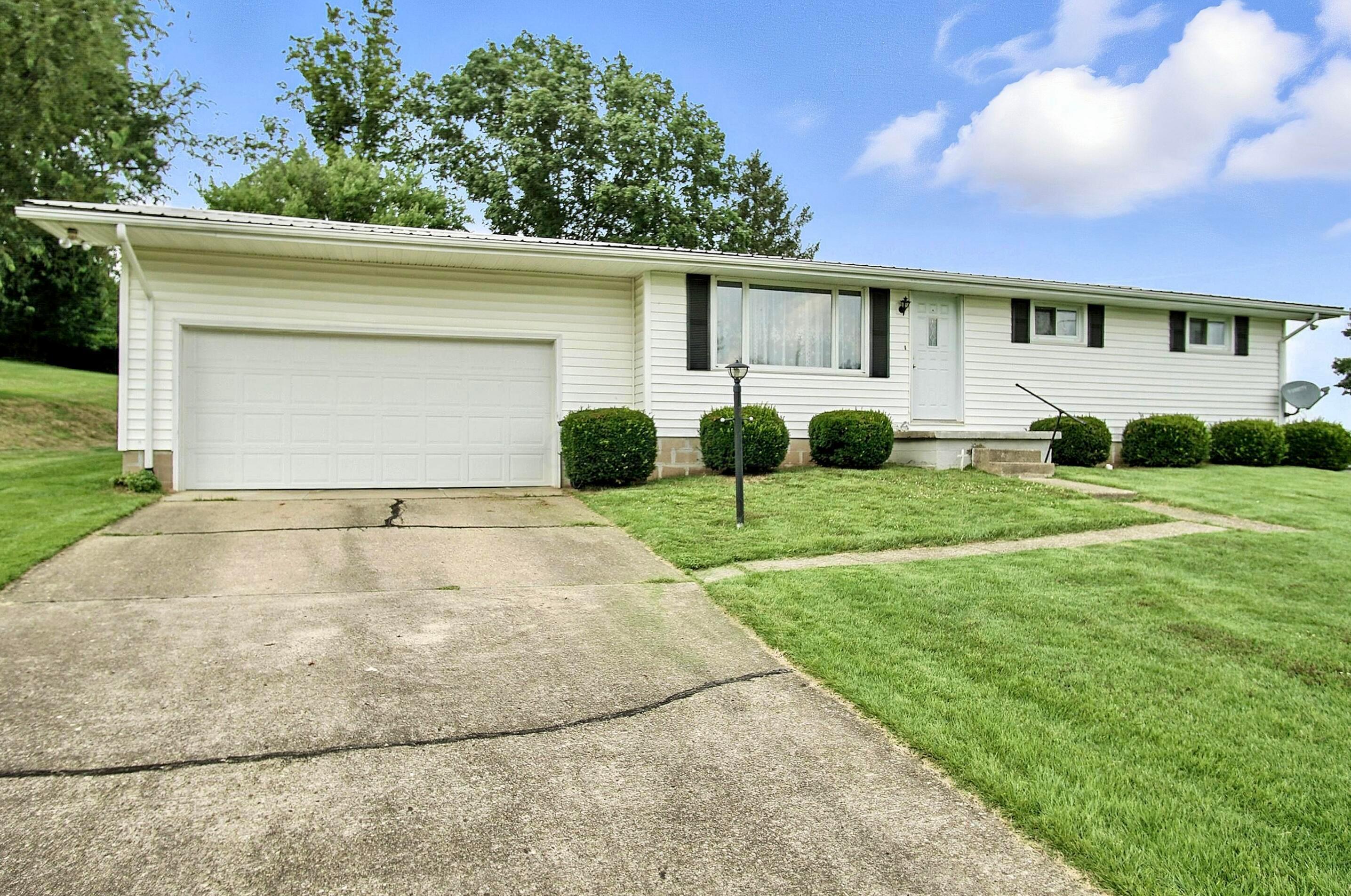 Property Photo: 125 Sherwood Drive OH 43701