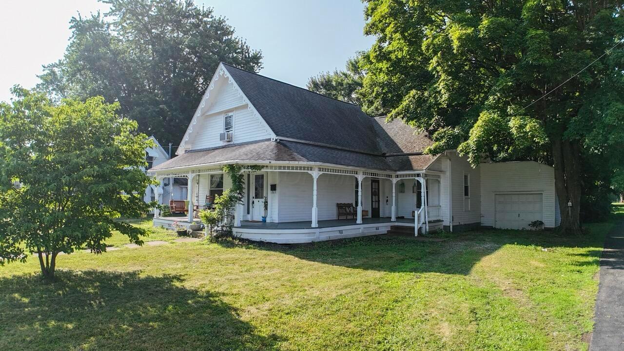 Property Photo:  113 E Walnut Street  OH 43315 
