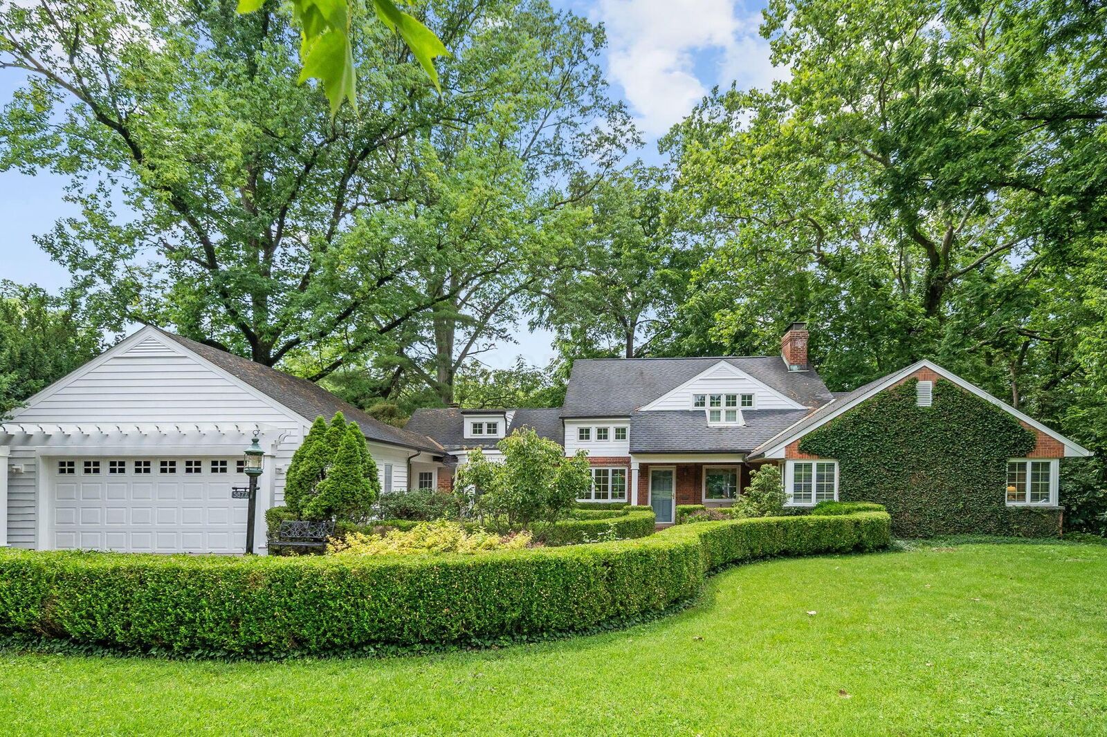 Property Photo: 5877 Olentangy Boulevard OH 43085