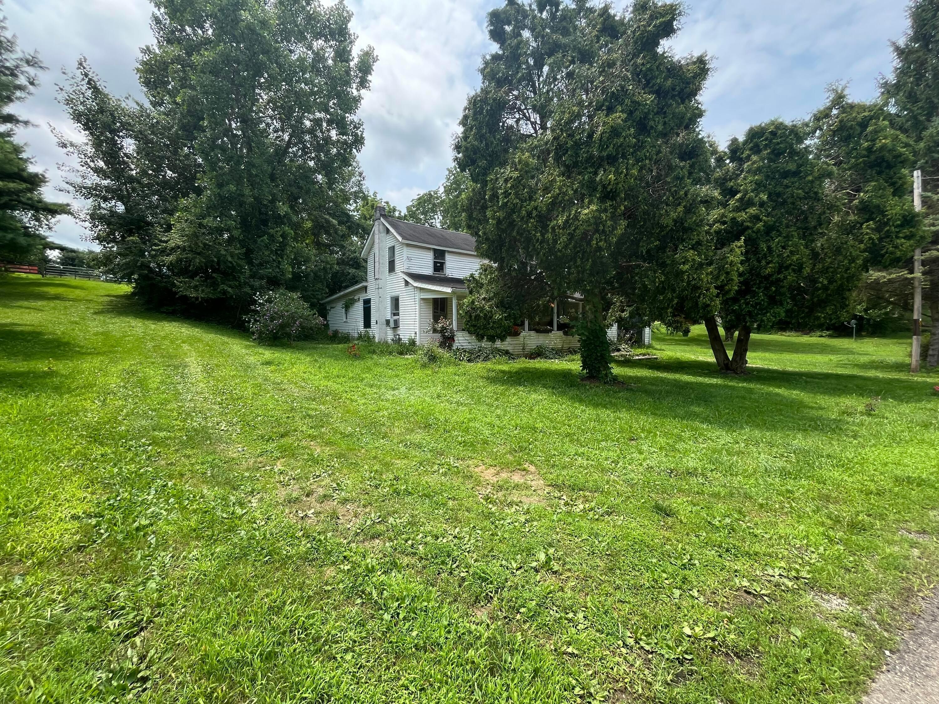 Property Photo:  8692-8702 National SE Road  OH 43076 
