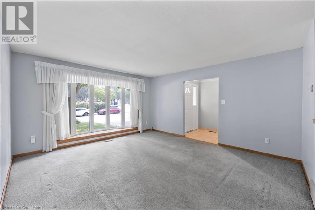 Property Photo:  49 Jerome Crescent  ON L8E 1K7 