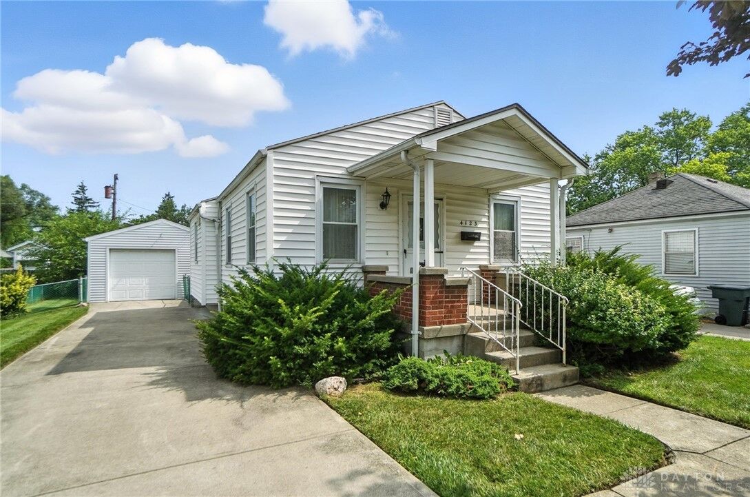 Property Photo: 4123 Elliot Avenue OH 45410