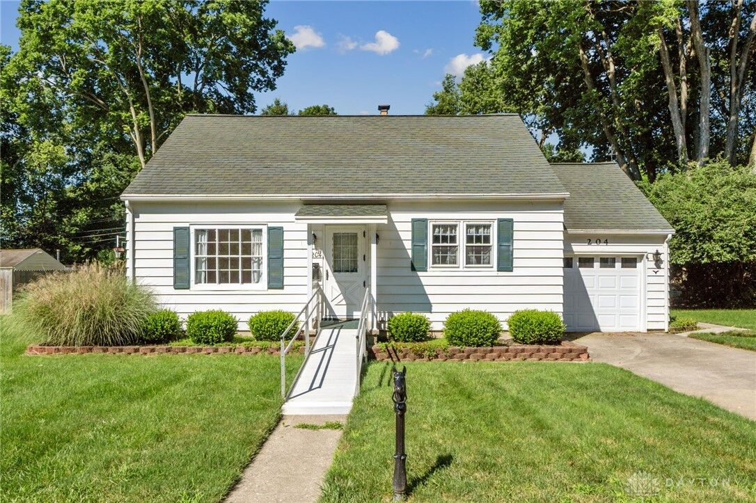 Property Photo: 204 Penn Road OH 45373