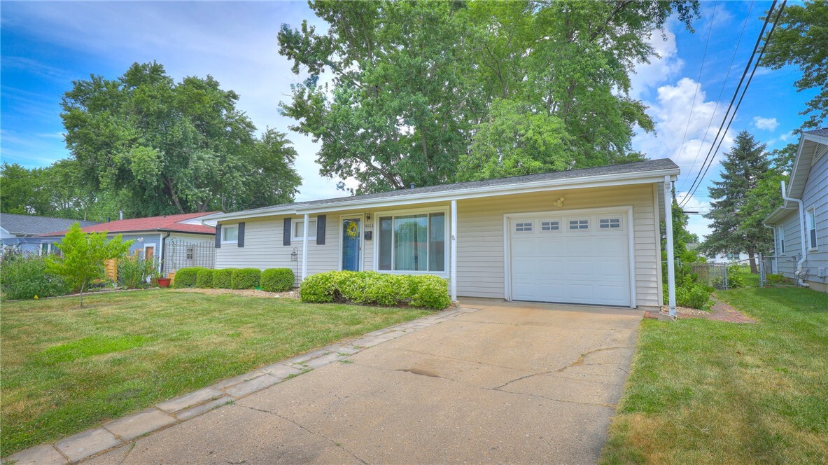 Property Photo:  4022 N Newcastle Drive  IL 62526 