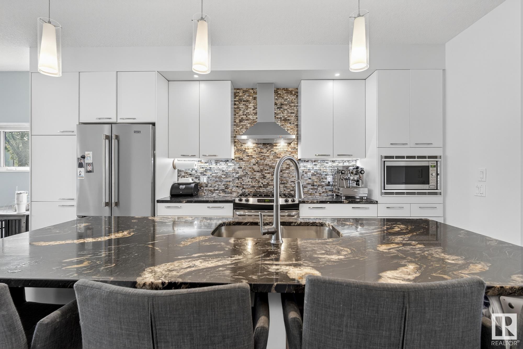 Property Photo:  10462 144 Street NW  AB T5N 2V4 