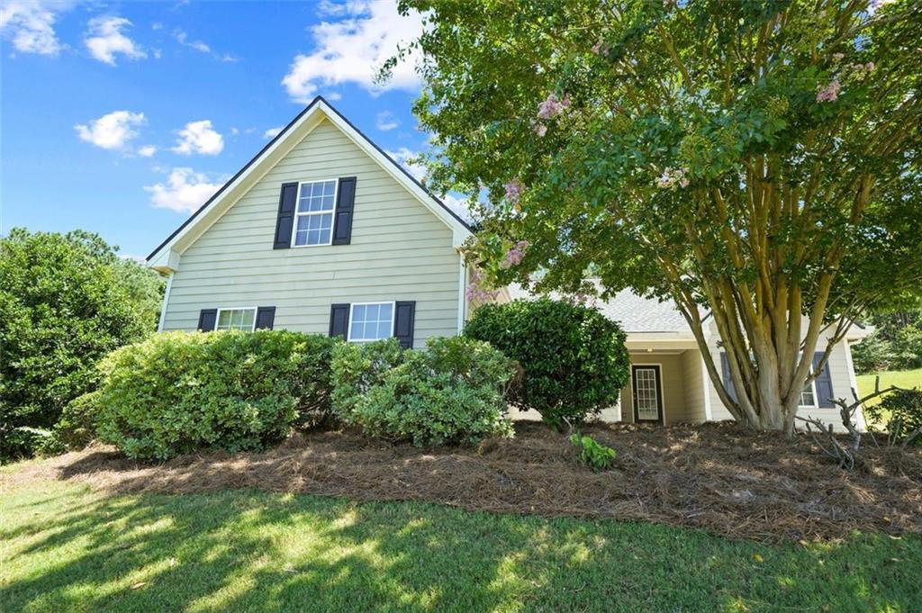 Property Photo: 6345 Aarons Way GA 30542