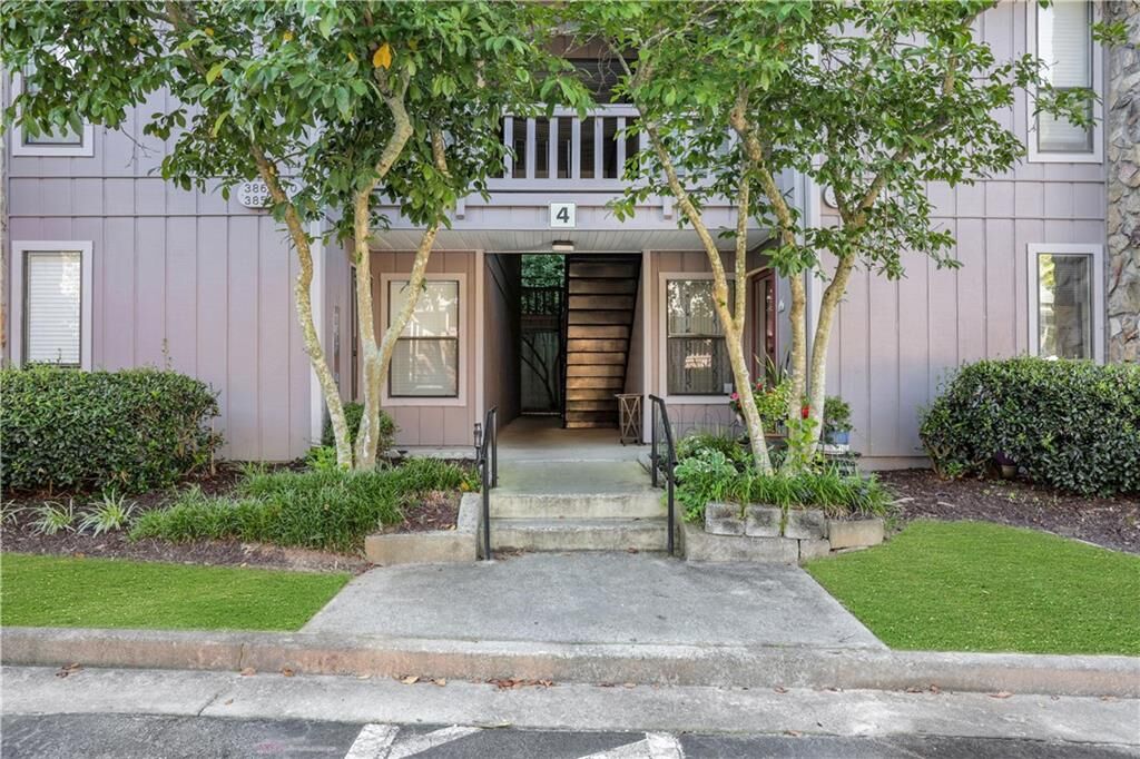 Property Photo:  3864 Woodridge Way  GA 30084 