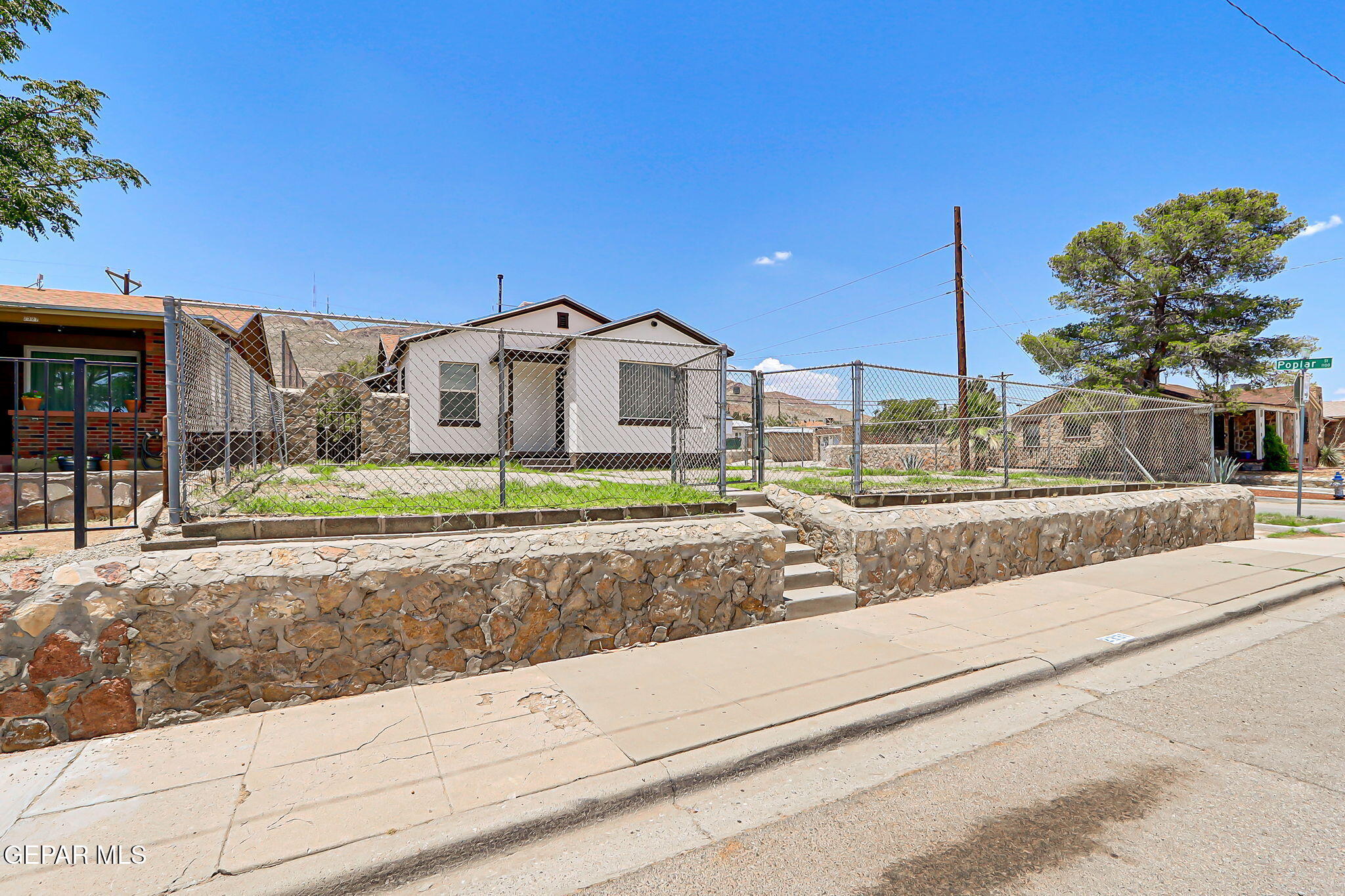 Property Photo: 2331 Grant Avenue TX 79930