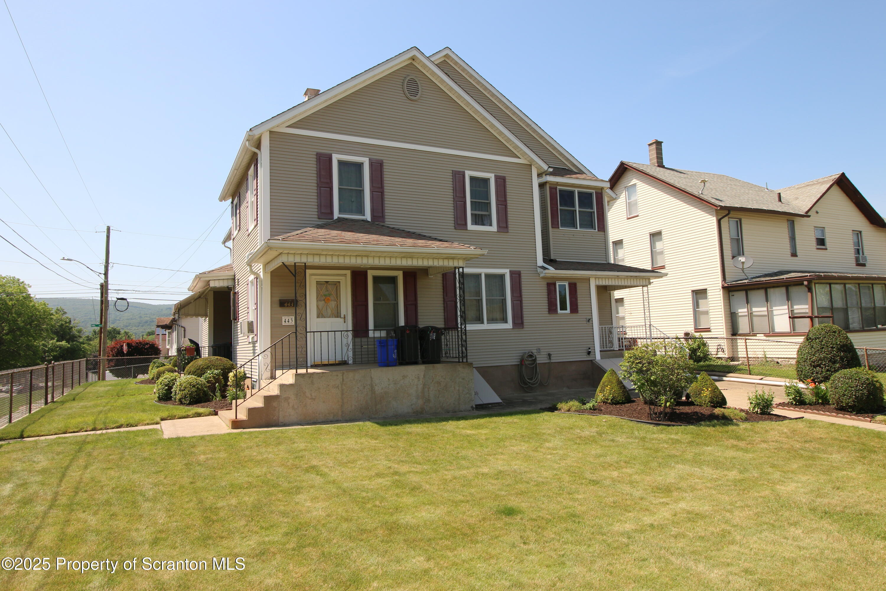 Property Photo:  441-443 14th Avenue  PA 18504 