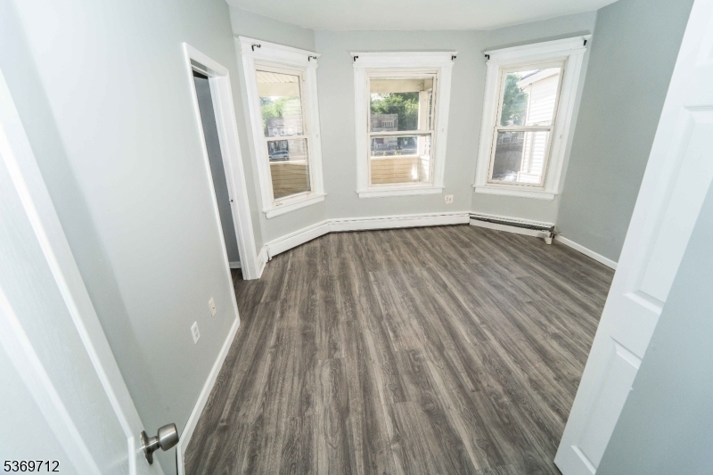 Property Photo: 163 N Oraton Pkwy NJ 07017