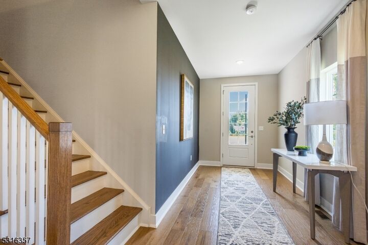 Property Photo:  19 Gladstone Ct  NJ 07981 