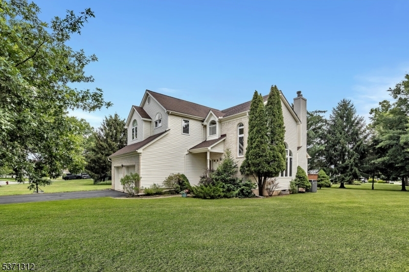 Property Photo:  2 Sweney Ct  NJ 08844 
