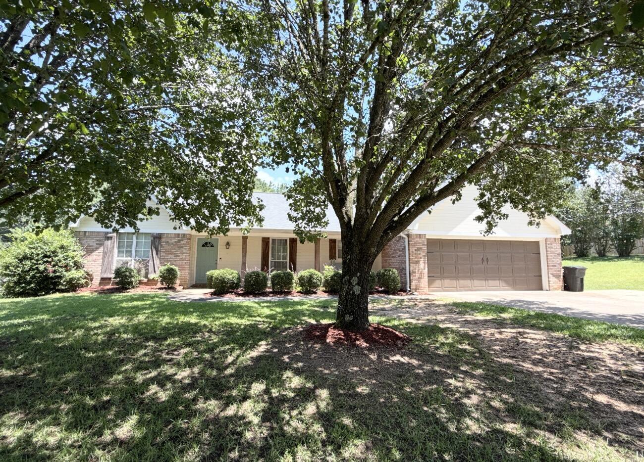 Property Photo: 45 Arbor Ln MS 39702