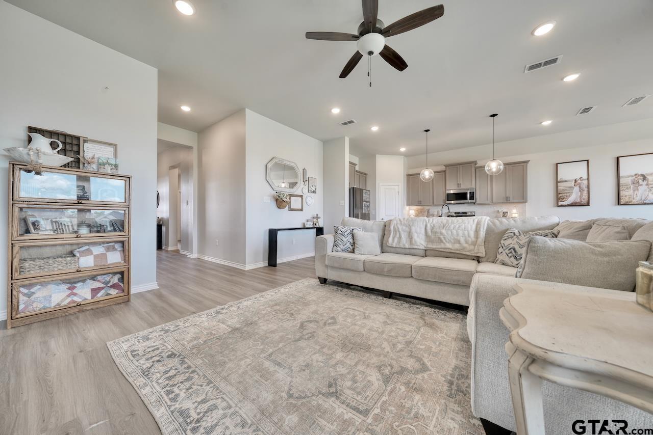 Property Photo:  12620 Cr 499  TX 75771 