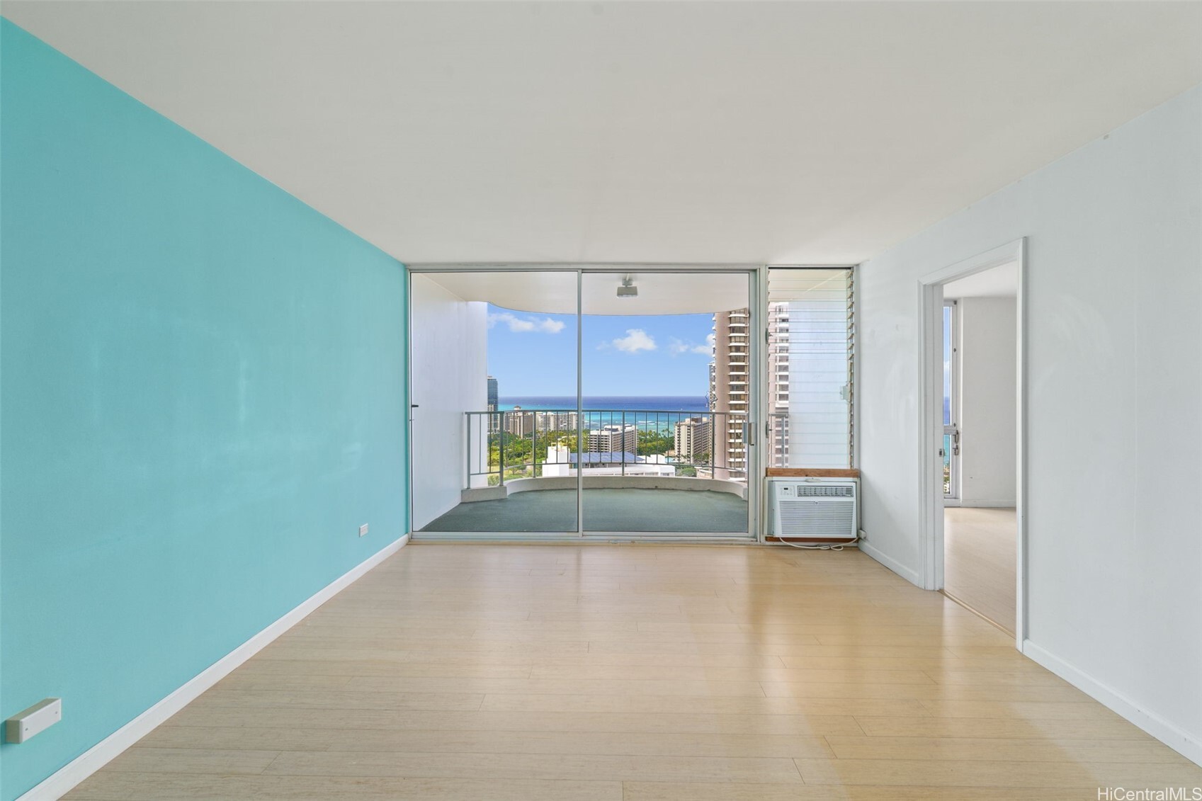 Property Photo:  469 Ena Road 3208  HI 96815 