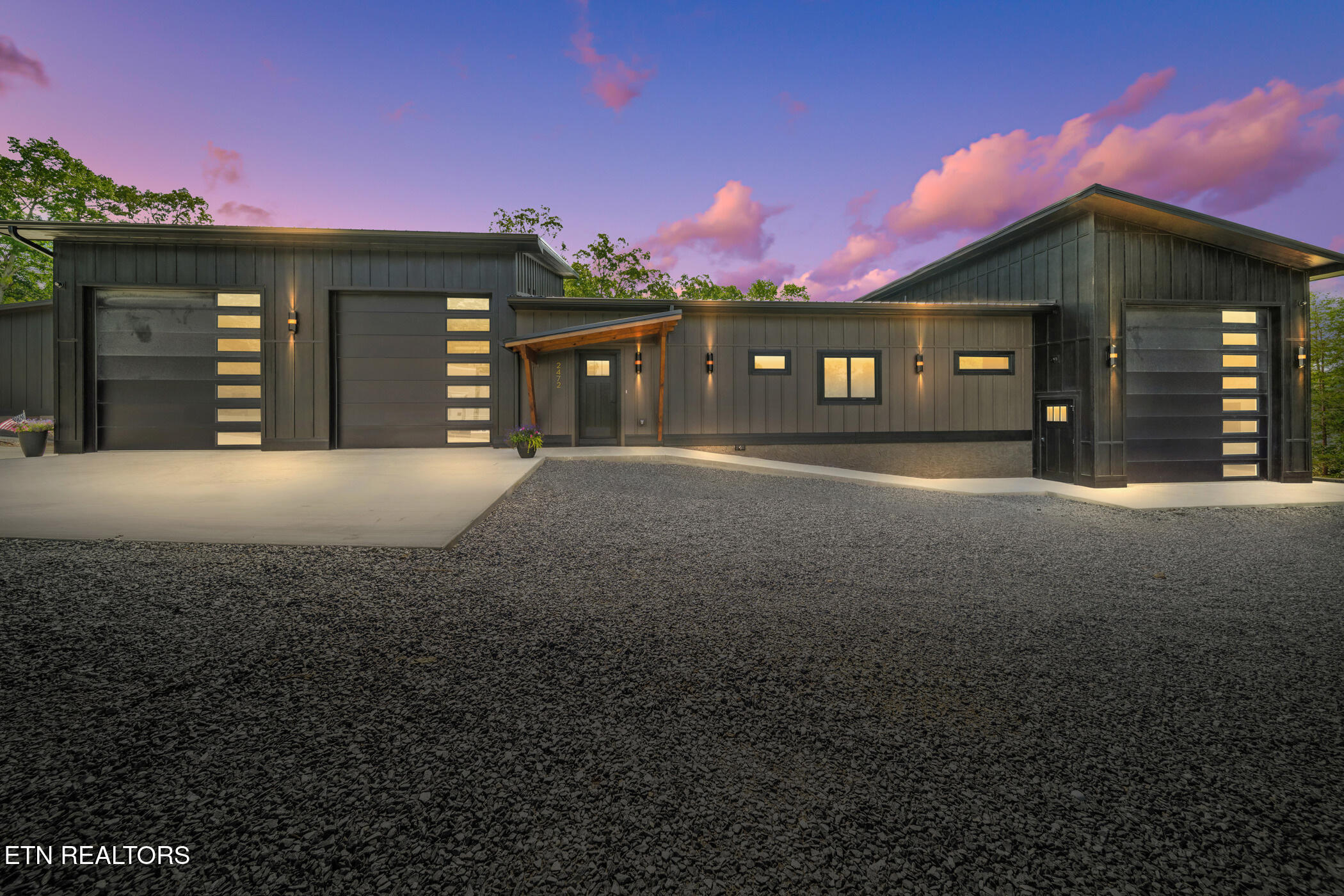 Property Photo: 2472 McQueen Way TN 37876