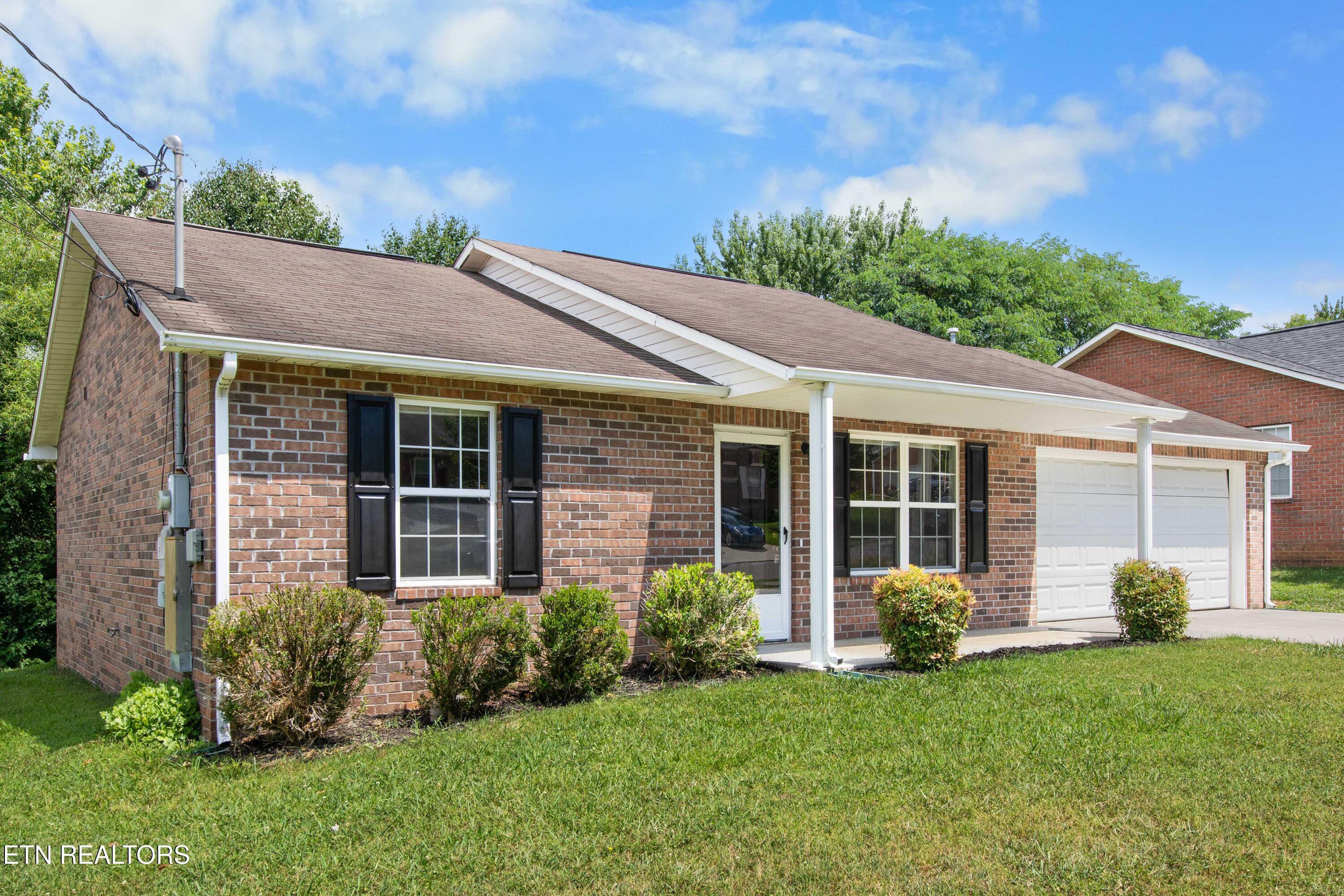 Property Photo: 1813 Tillery Square Lane TN 37912