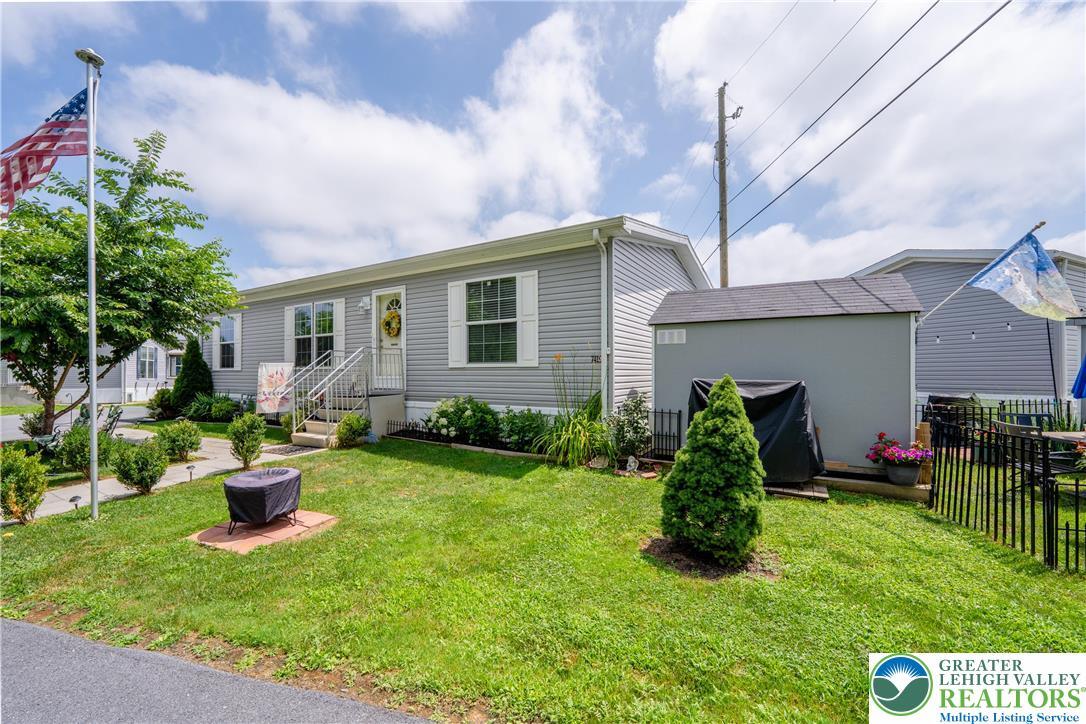 Property Photo:  7419 Lincoln Lane  PA 18087 