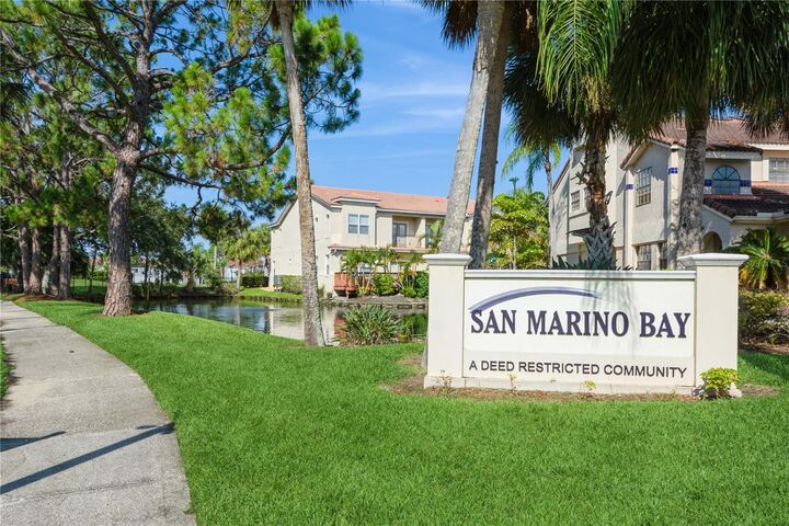 Property Photo: 10422 La Mirage Court FL 33615