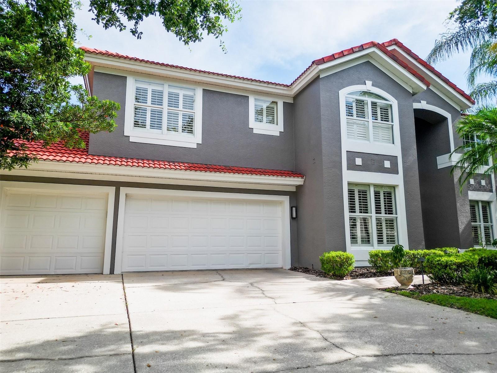 Property Photo:  18142 Regents Square Drive  FL 33647 