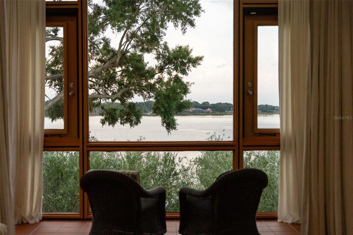 Property Photo: 950 N Lake Otis Drive SE FL 33880