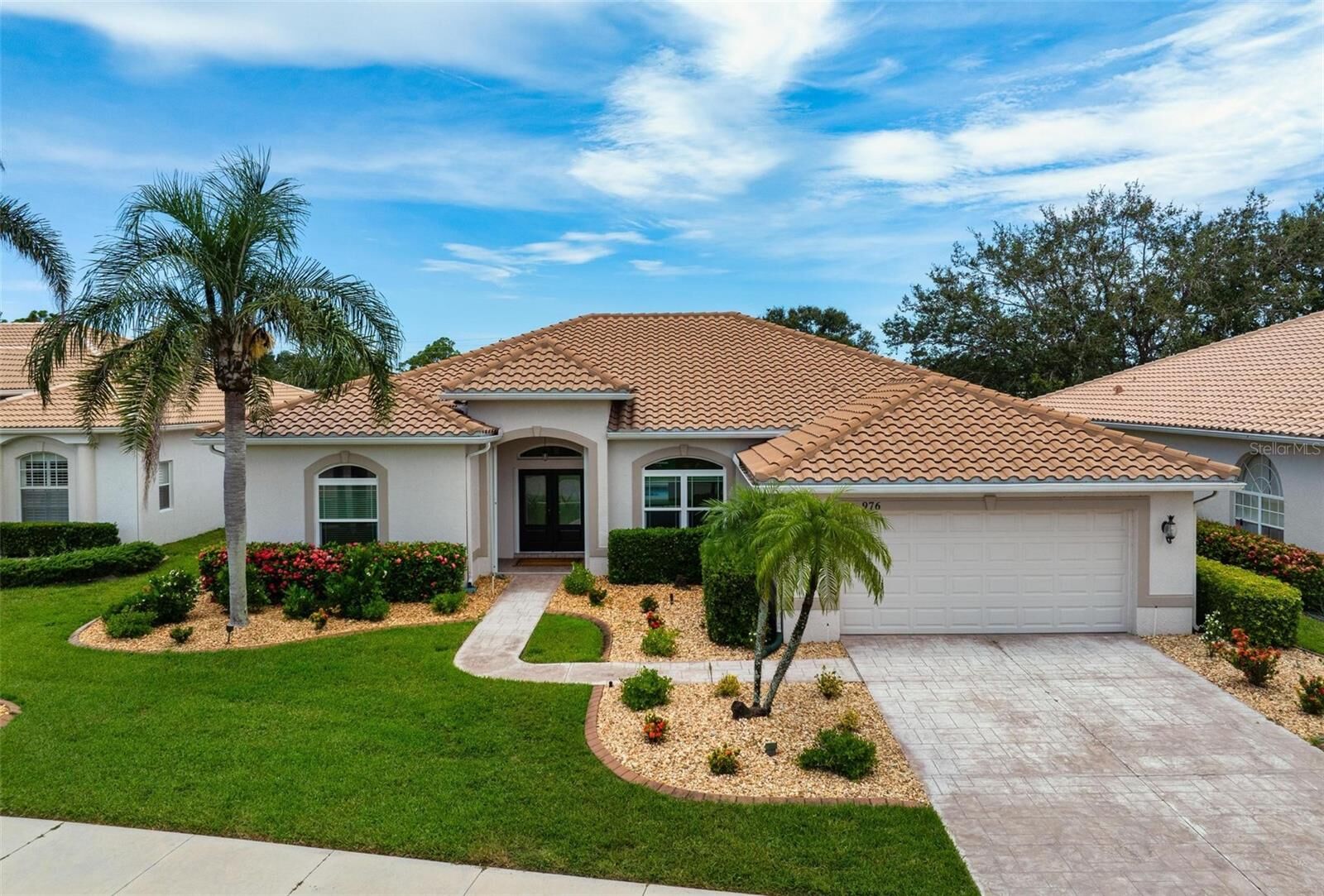 Property Photo:  976 Chickadee Drive  FL 34285 