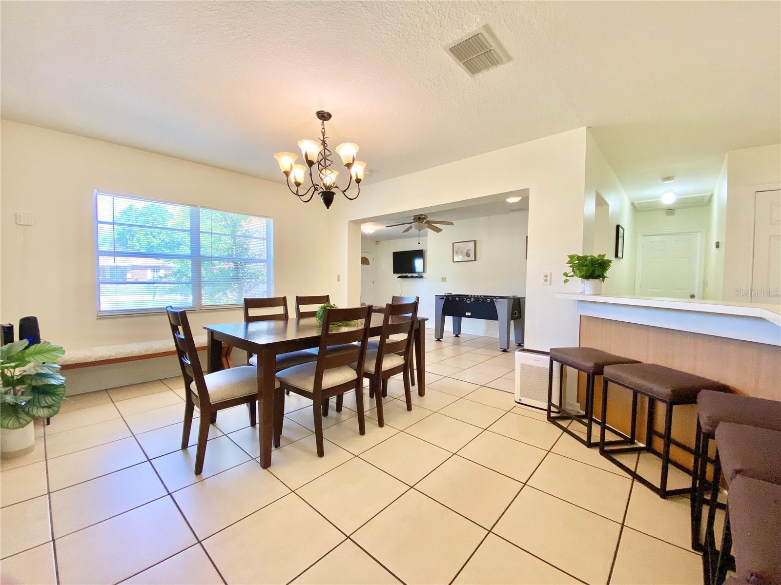 Property Photo: 3920 W Pine Street FL 33607