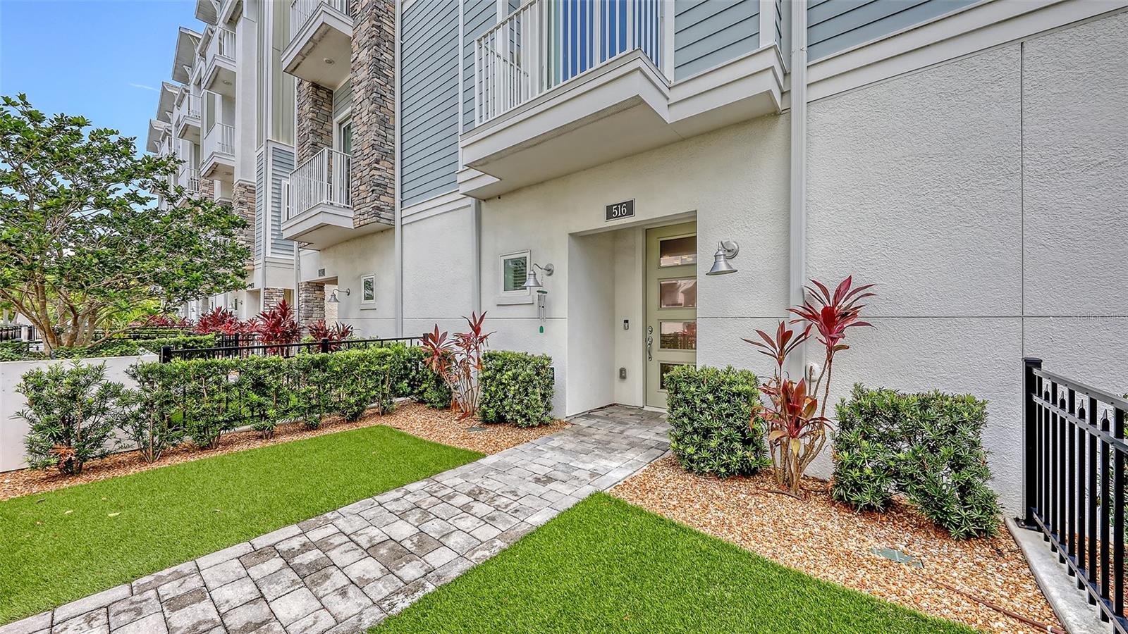 Property Photo: 516 Laurel Park Drive FL 34236