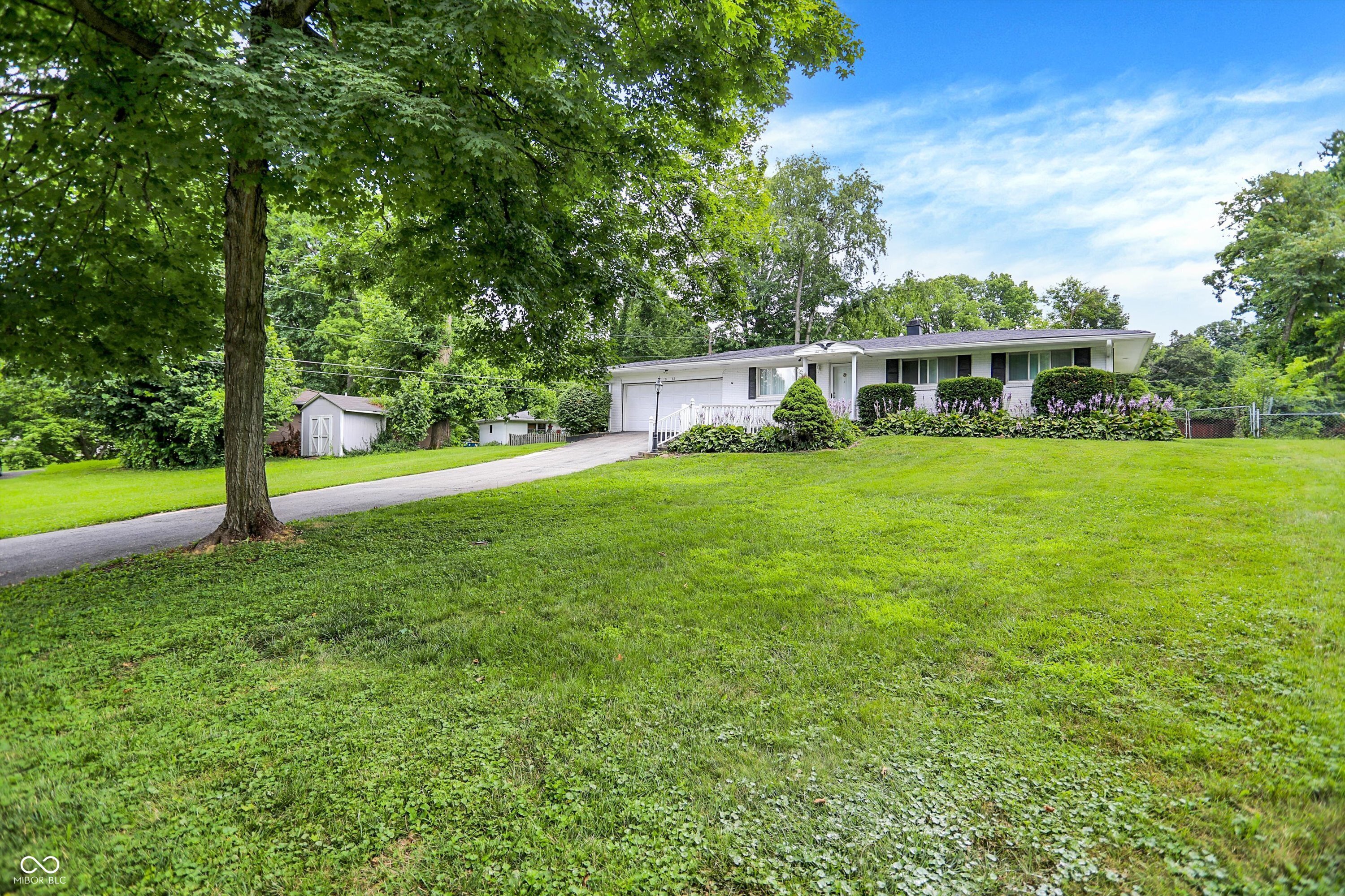 Property Photo: 1065 Chevy Chase Lane IN 46280
