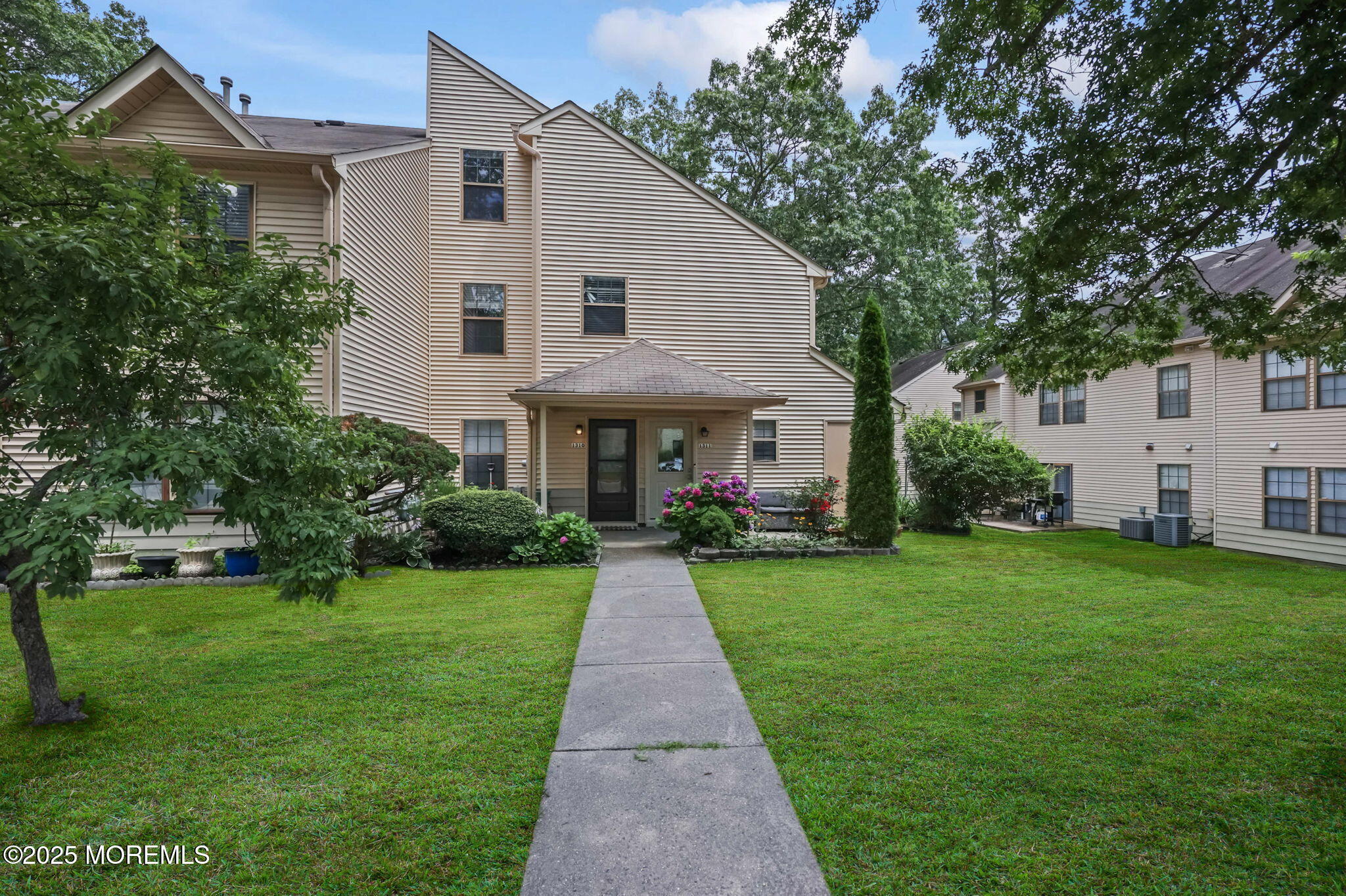 1311 Violet Lane 1311  Jackson NJ 08527 photo