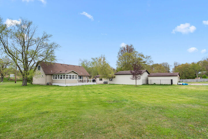 Property Photo:  8770 W East Road  MI 49128 