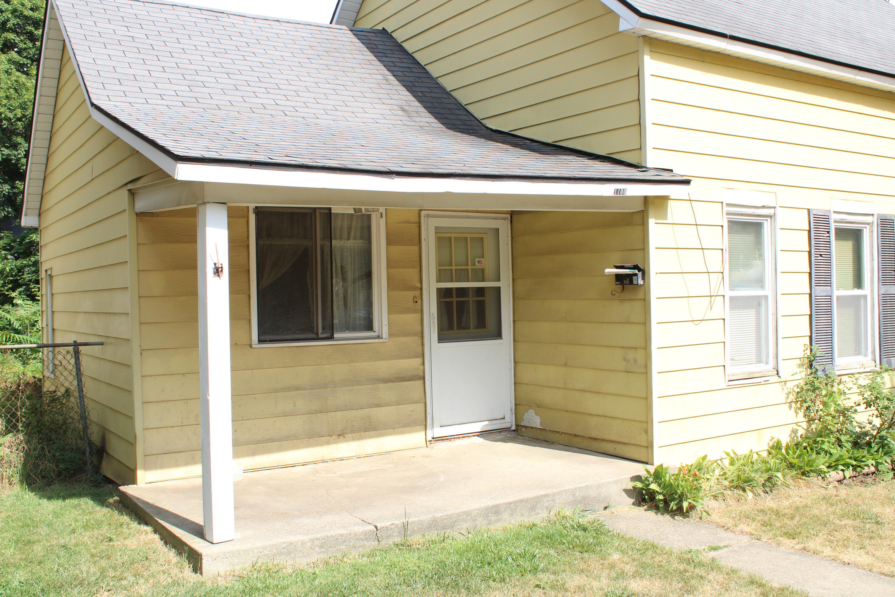 Property Photo: 1100 McReynolds Avenue NW MI 49504