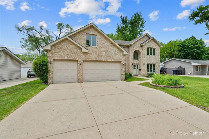100 Westover Lane  Schaumburg IL 60193 photo