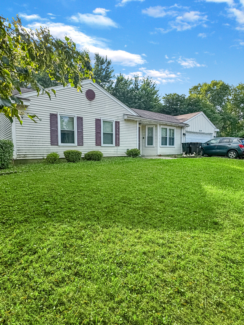 Property Photo:  3287 Waterford Way  IL 60042 