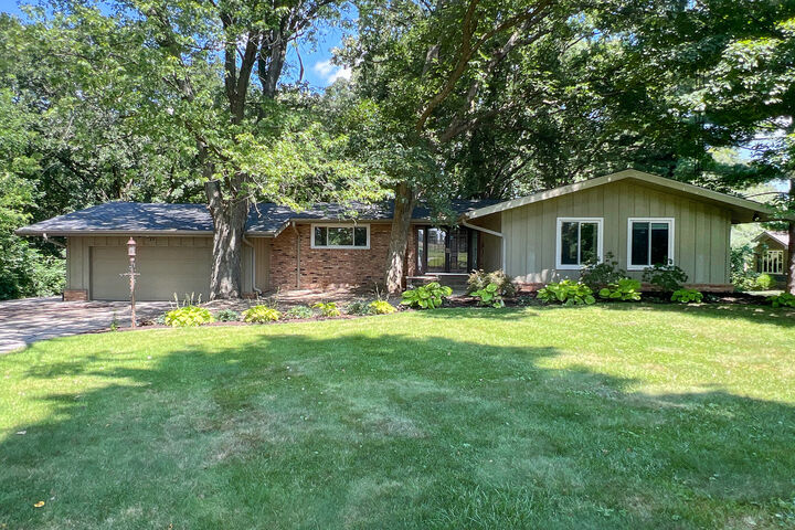 17 Timberlake Road  Bloomington IL 61704 photo