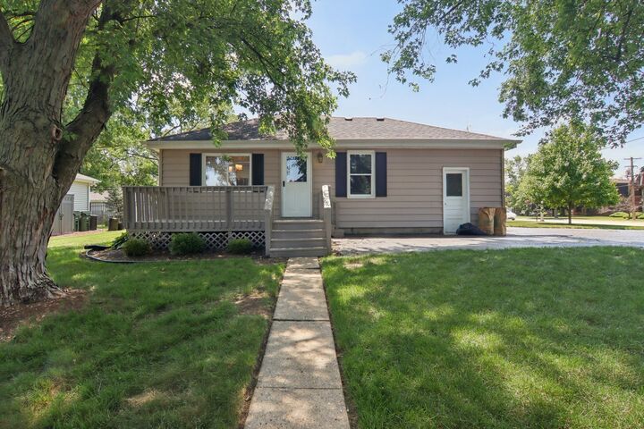 Property Photo: 19309 Wolf Road IL 60448