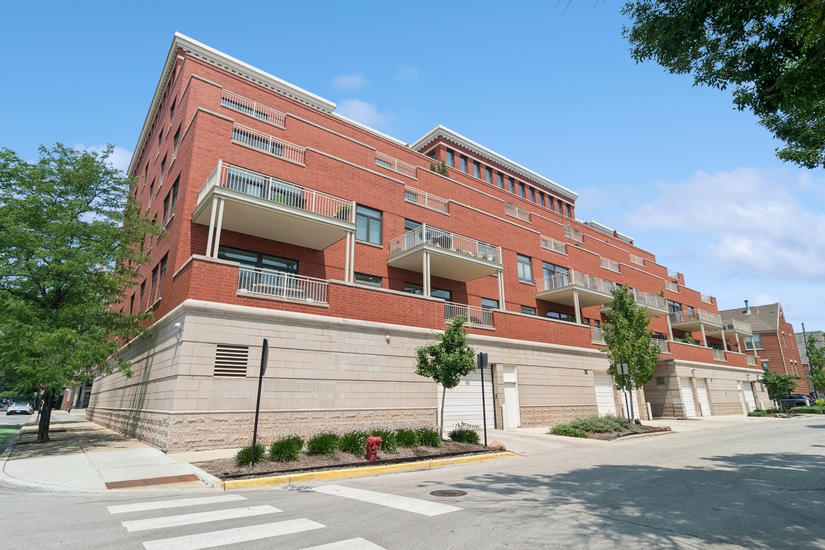 Property Photo: 1155 W Armitage Avenue 308 IL 60614