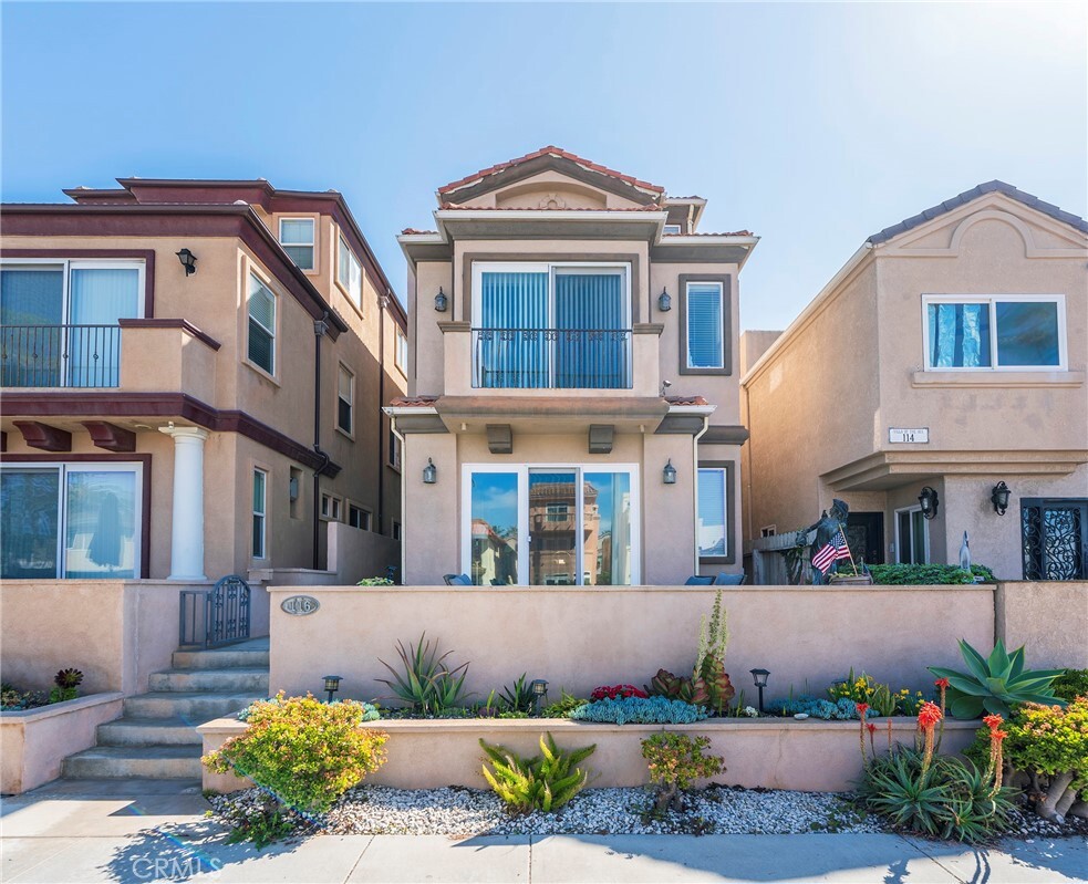 Property Photo: 116 11th Street CA 92648