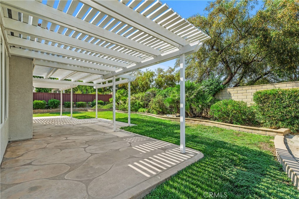 Property Photo: 23532 Bending Oaks CA 92562