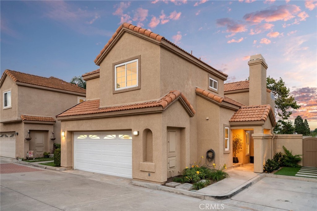 Property Photo:  2116 Colina Vista Way  CA 92627 