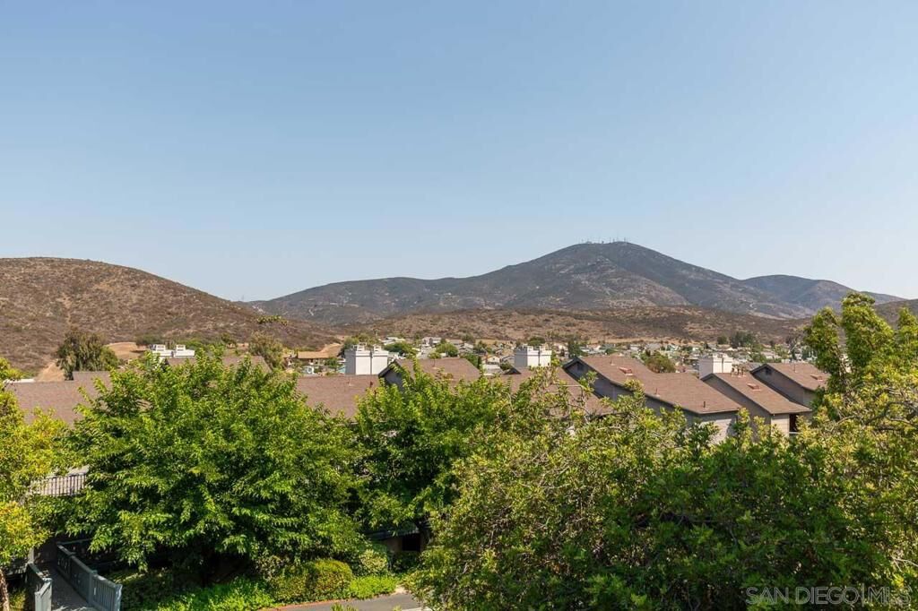 Property Photo: 2944 Alanwood Ct CA 91978