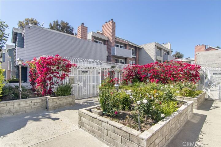 Property Photo:  20235 Keswick Street 102  CA 91306 