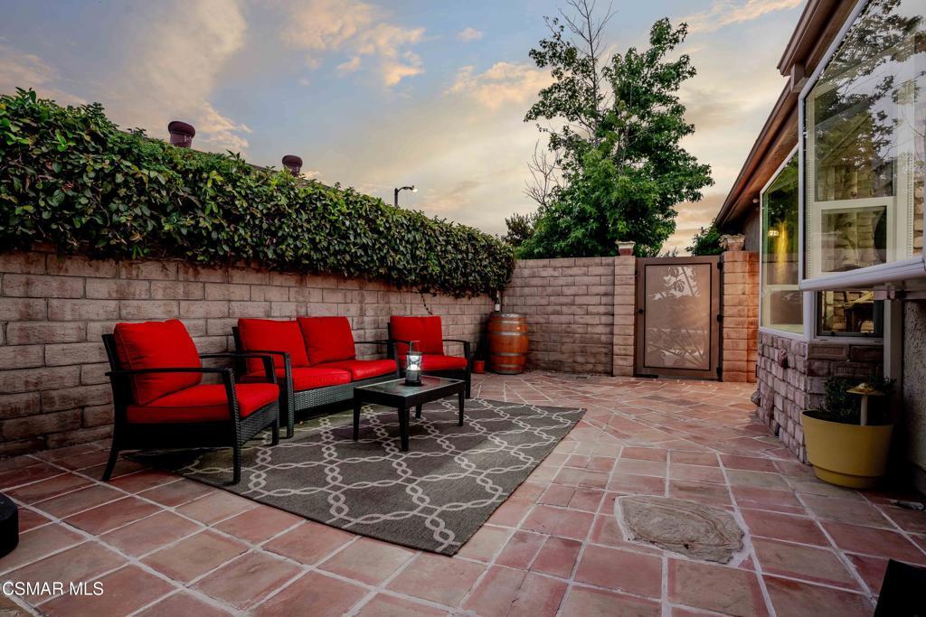 Property Photo:  6940 Queens Court  CA 93021 