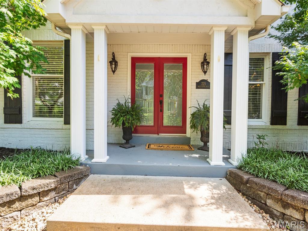 Property Photo: 225 W Manor Drive MO 63017