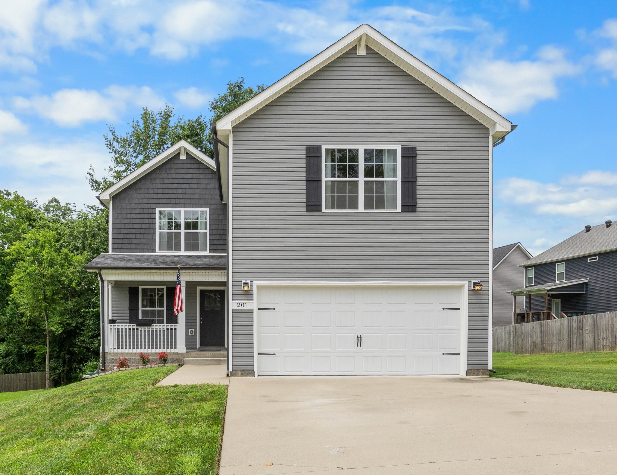 Property Photo: 201 Bonnell Dr TN 37042