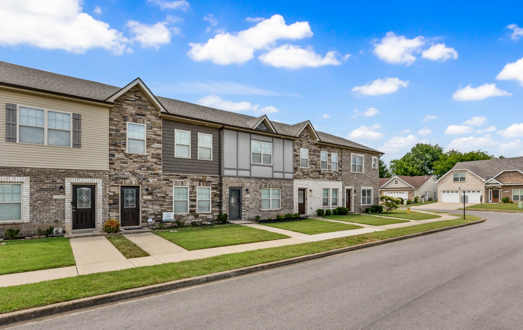 Property Photo: 122 Turn Row Dr TN 37043